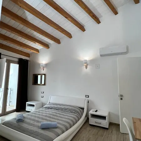 L'angelo Bianco Apartment *